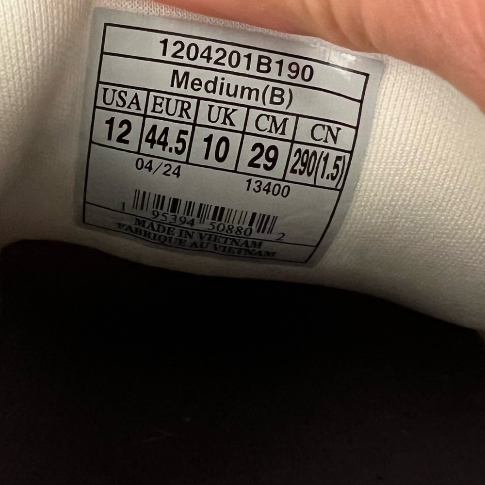 Brooks Ghost Max 2 Size 12 - Picture 4 of 11
